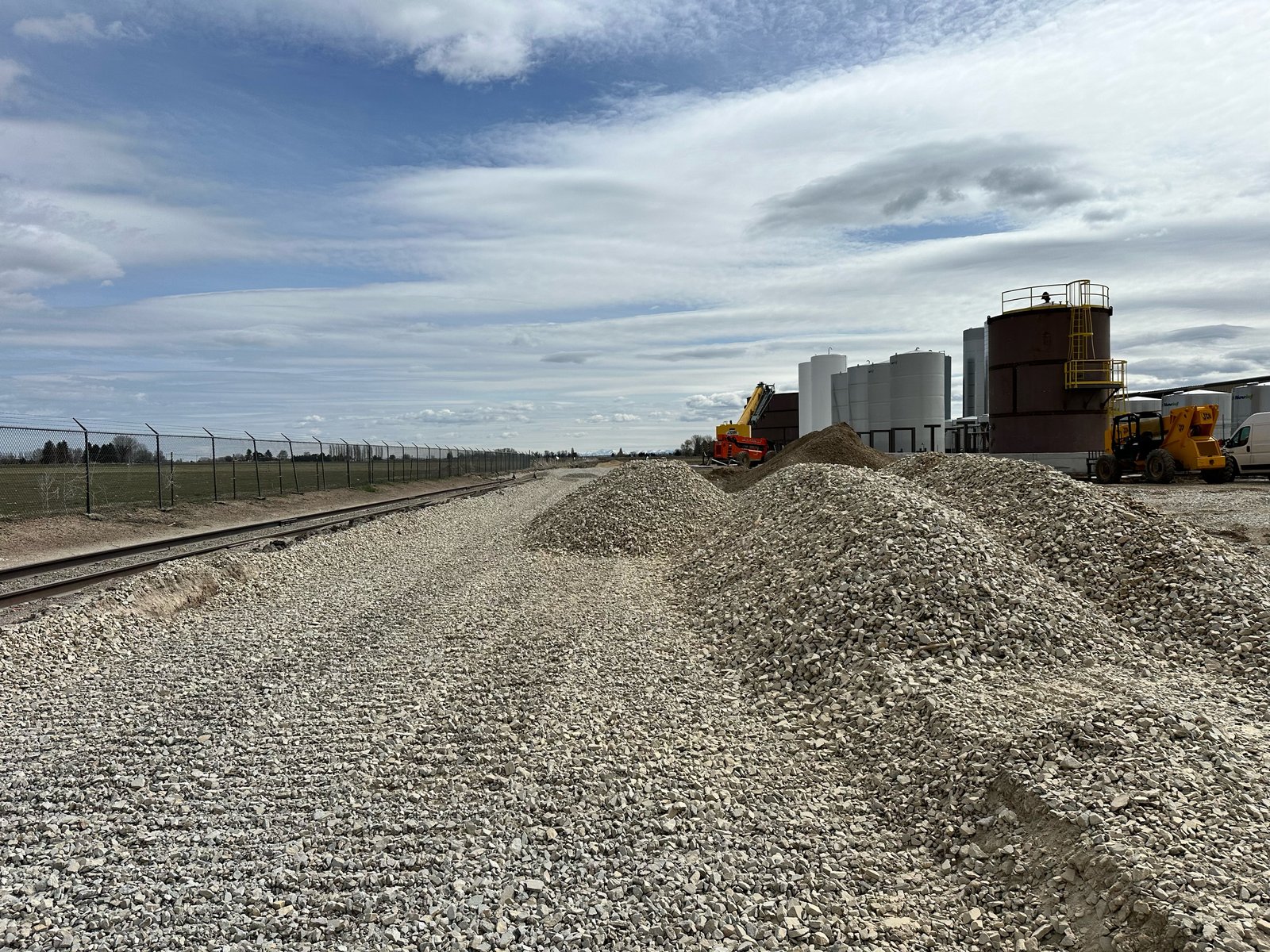 Mining & Aggregates — Railroad services